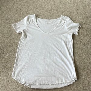 American Eagle White T-shirt